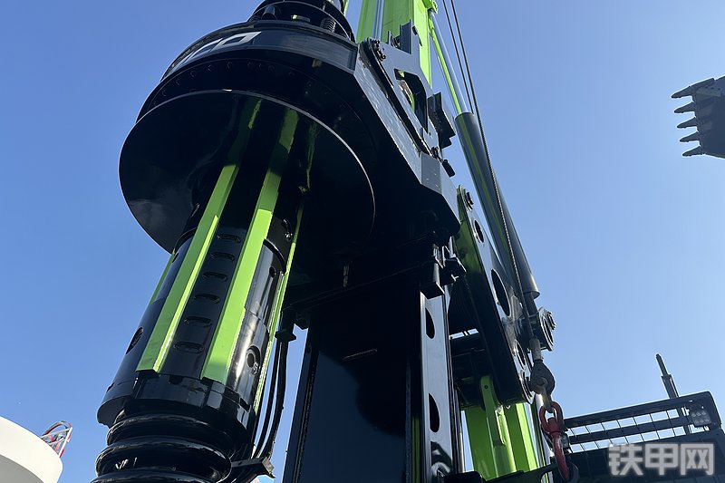 太重集团TZR240HE旋挖钻整机外观