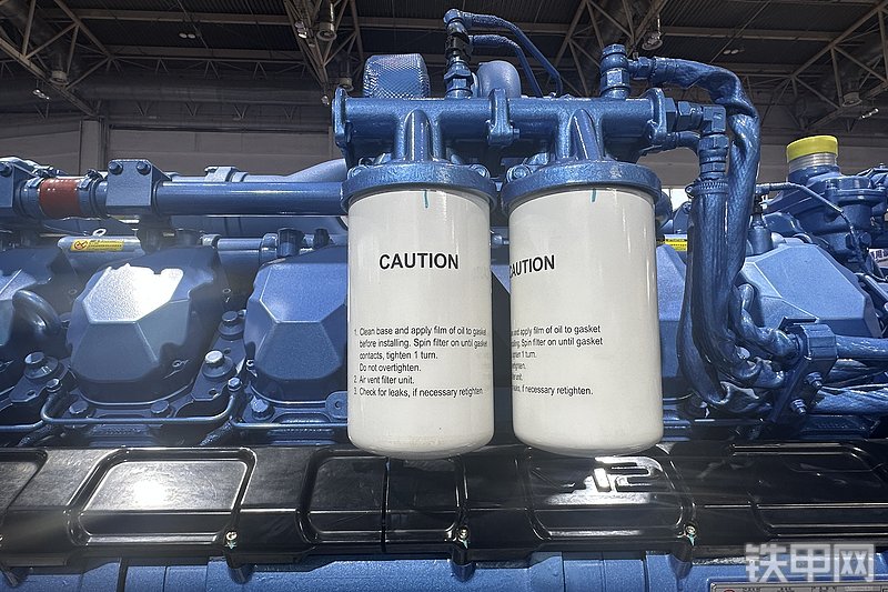 潍柴12M13发动机整机外观