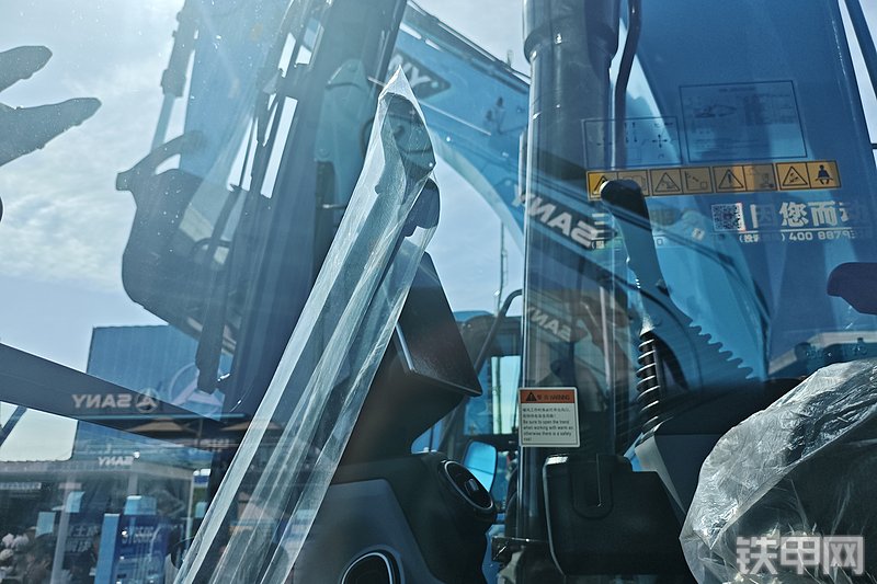 三一重工SY60E履带式挖掘机