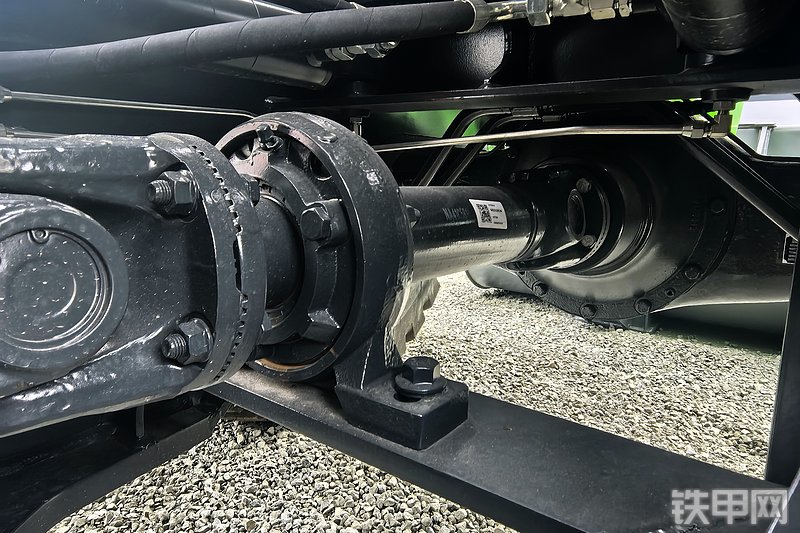 柳工835TE装载机整机外观