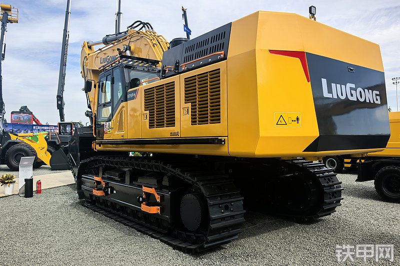 柳工975FMAX挖掘机整机外观