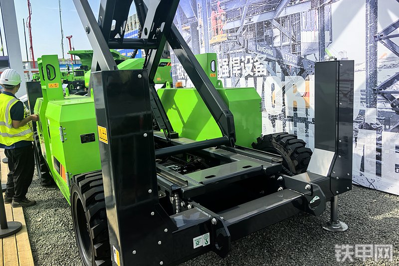 柳工LS1623ERT越野高空作业机械整机外观