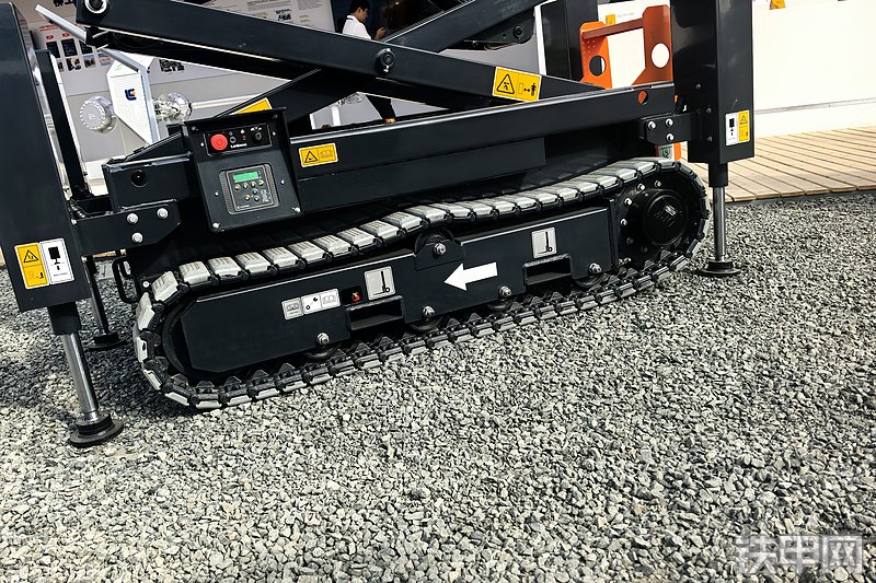 柳工LS0610EC高空作业机械整机外观