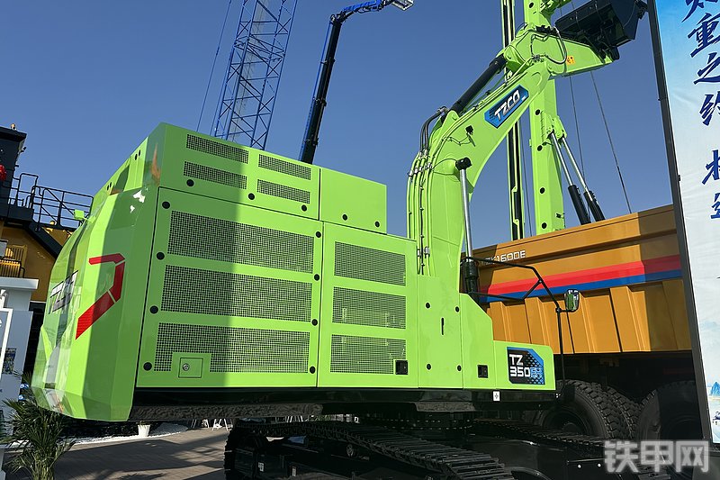 太重集团TZ350EH挖掘机整机外观