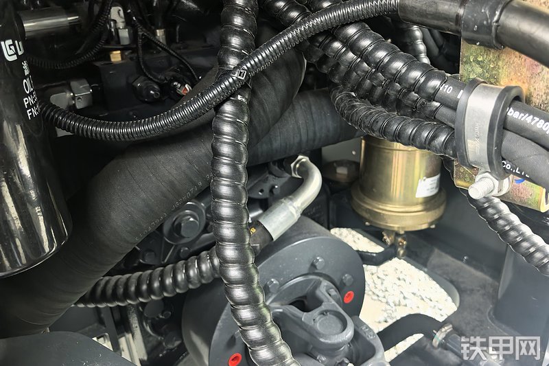 柳工856TE装载机整机外观