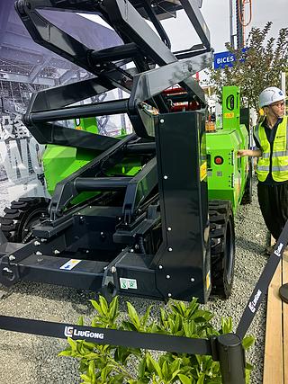 柳工LS1623ERT越野高空作业机械整机外观