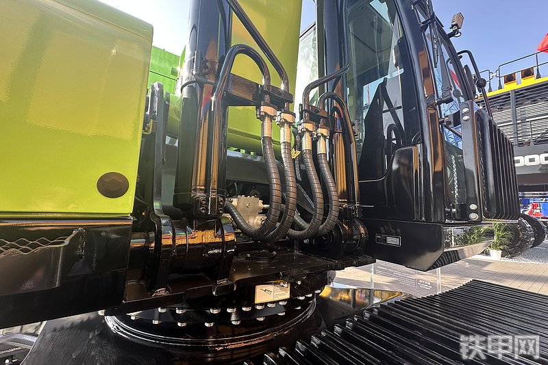 太重集团TZ350EH挖掘机整机外观