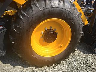 柳工777A-S MAX挖掘装载机整机外观