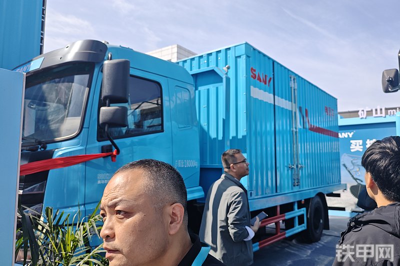 三一重工SY650E挖掘机整机外观