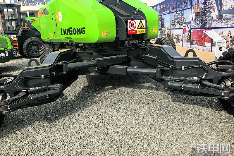 柳工LT38JE-C高空作业机械整机外观