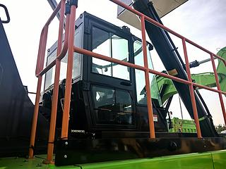 柳工LRSE4531E起重机整机外观