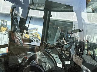 柳工777A-S MAX挖掘装载机整机外观