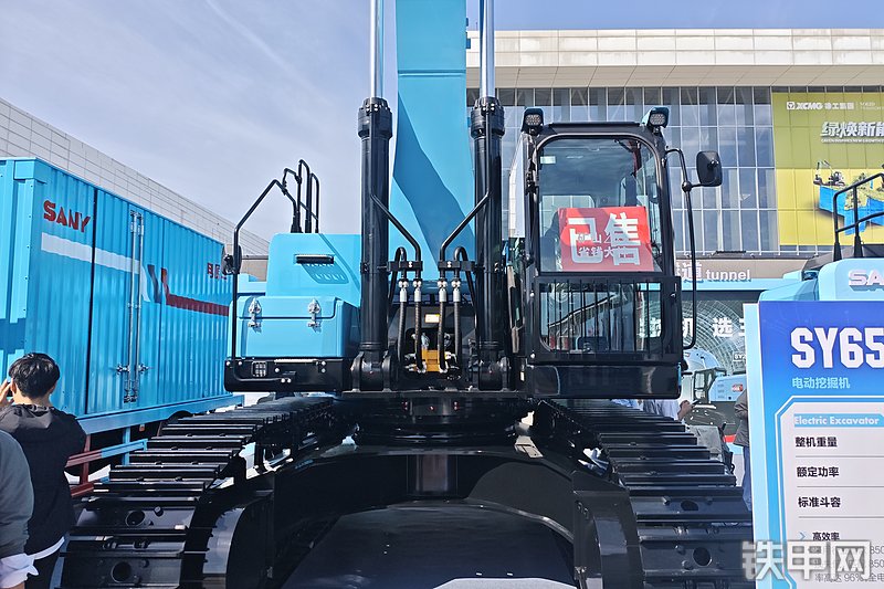 三一重工SY650E挖掘机整机外观