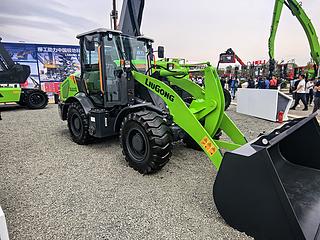 柳工820TE装载机整机外观