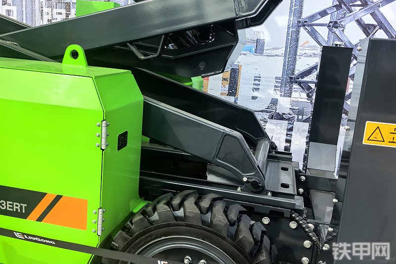 柳工LS1623ERT越野高空作业机械整机外观