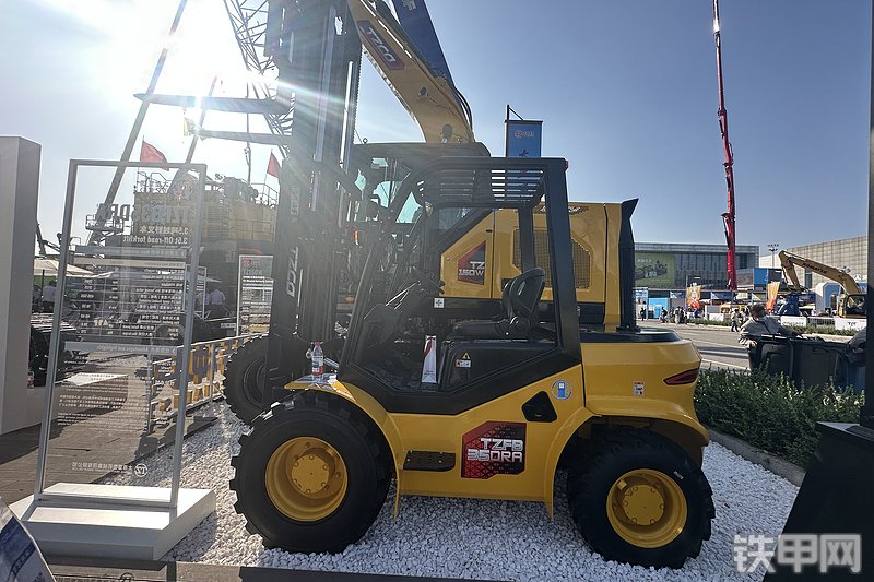 太重集团TZFB30叉车整机外观