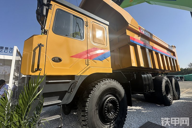 太重集团TZK160DE非公路自卸车整机外观