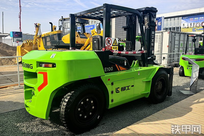 柳工CPD100-EYH叉车整机外观