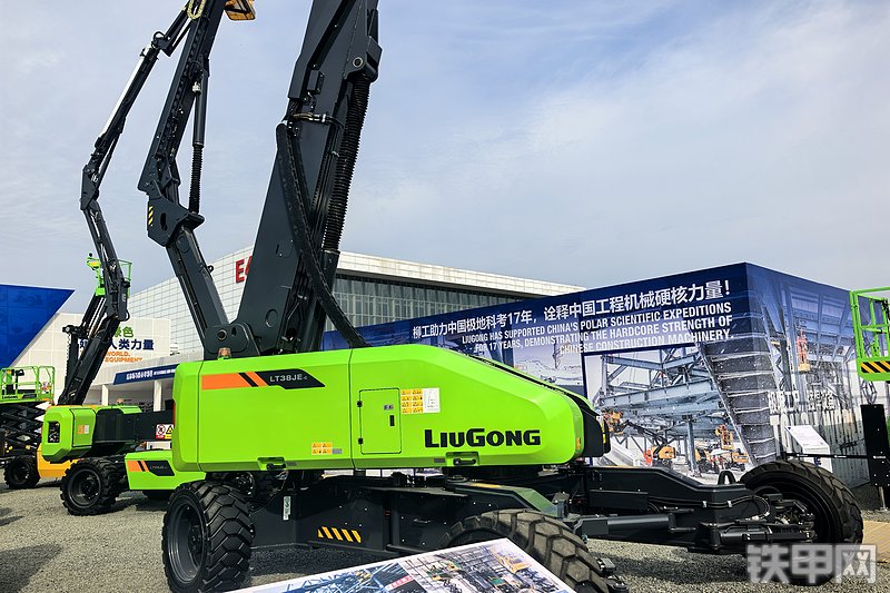 柳工LT38JE-C高空作业机械整机外观