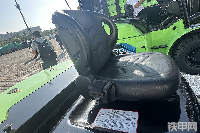 太重集团TZFB30叉车整机外观