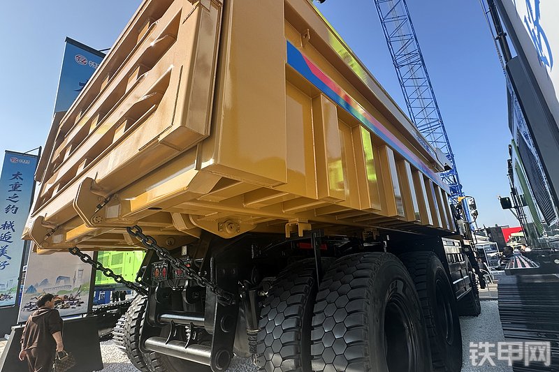 太重集团TZK160DE非公路自卸车整机外观