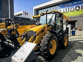 柳工777A-S MAX挖掘装载机整机外观