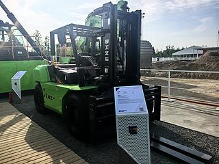 柳工CPD100-EYH叉车整机外观