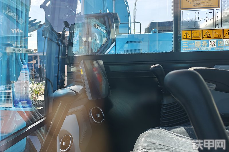 三一重工SY60E挖掘机整机外观