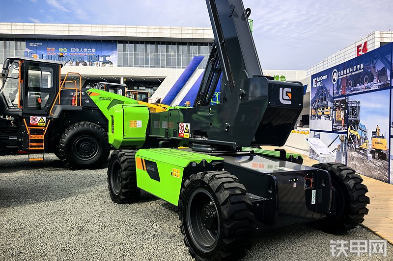 柳工LT26JE-C+高空作业机械整机外观