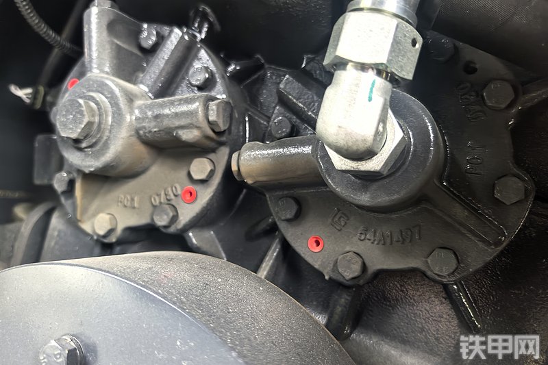 柳工835TE装载机整机外观