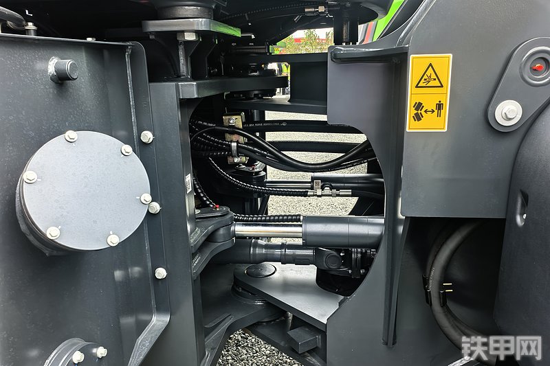 柳工856TE装载机整机外观