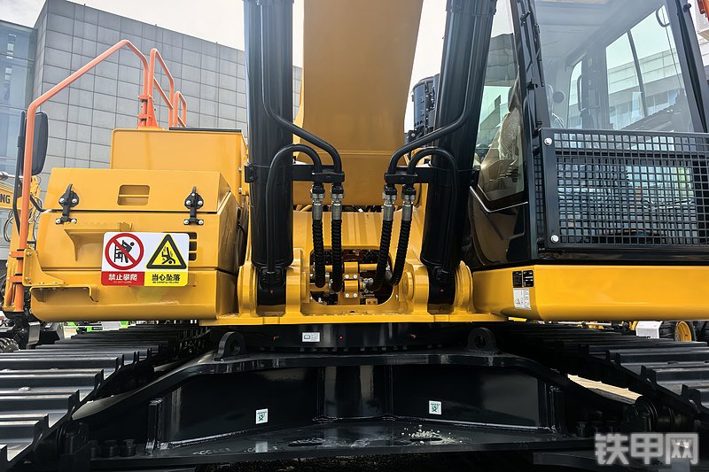 柳工975FMAX挖掘机整机外观