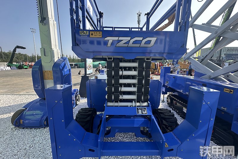 太重集团TZP J1218RT高空作业机械整机外观