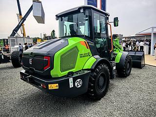 柳工820TE装载机整机外观