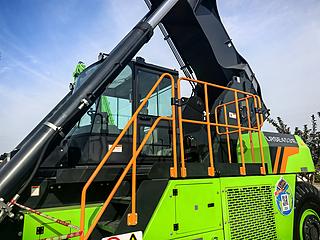 柳工LRSE4531E起重机整机外观