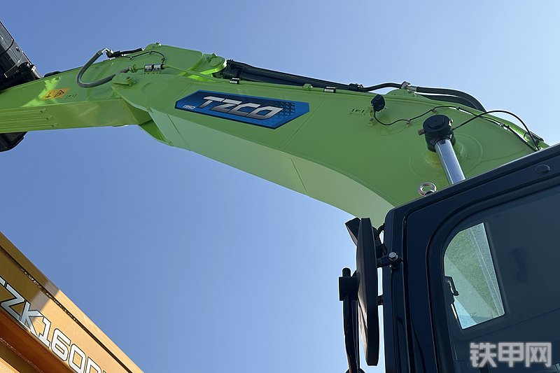 太重集团TZ350EH挖掘机整机外观