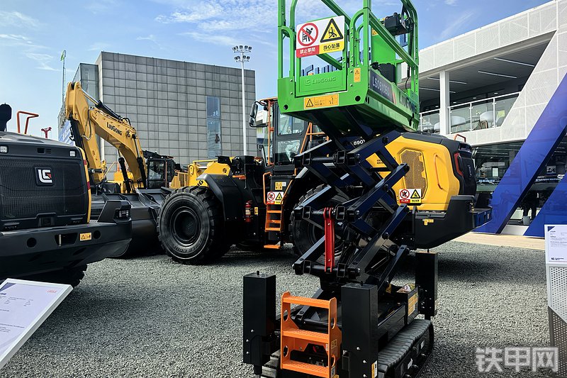 柳工LS0610EC高空作业机械整机外观