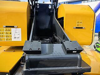 柳工LA16J高空作业机械整机外观