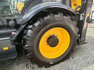 柳工777A-S MAX挖掘装载机整机外观