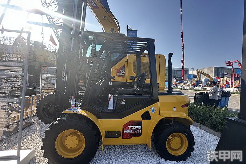 太重集团TZFB30叉车整机外观