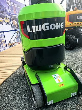 柳工LM09JE高空作业机械整机外观