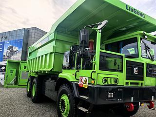 柳工DW105AE非公路自卸车整机外观