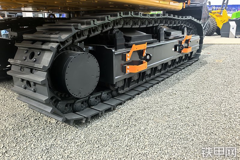 柳工975FMAX挖掘机整机外观