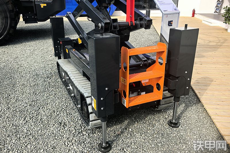 柳工LS0610EC高空作业机械整机外观