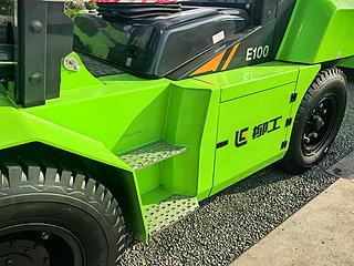 柳工CPD100-EYH叉车整机外观