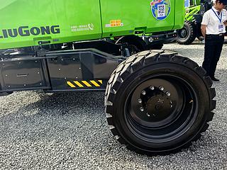 柳工LT38JE-C高空作业机械整机外观