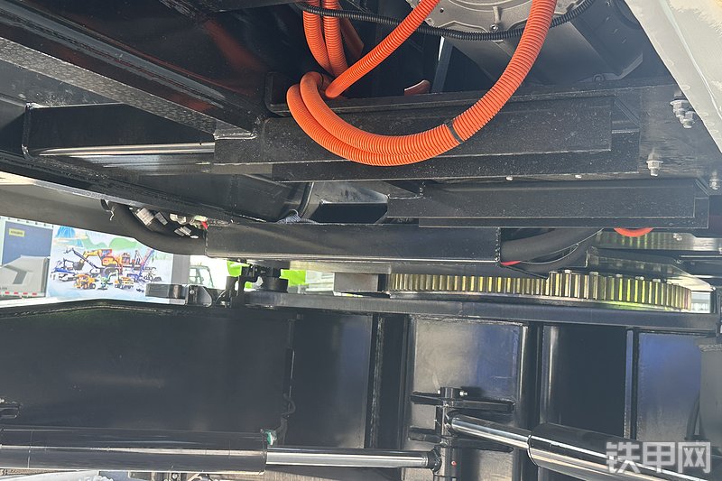 太重集团TZPZ60HEF-L高空作业机械整机外观