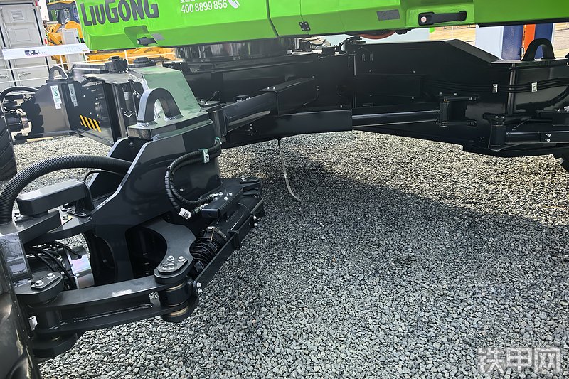 柳工LT38JE-C高空作业机械整机外观