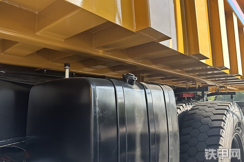 太重集团TZK160DE非公路自卸车整机外观