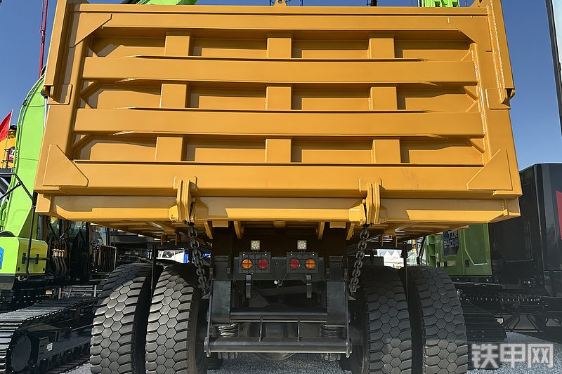 太重集团TZK160DE非公路自卸车整机外观